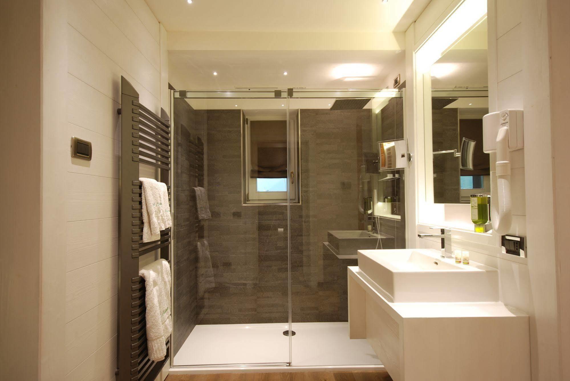 Astoria 3*